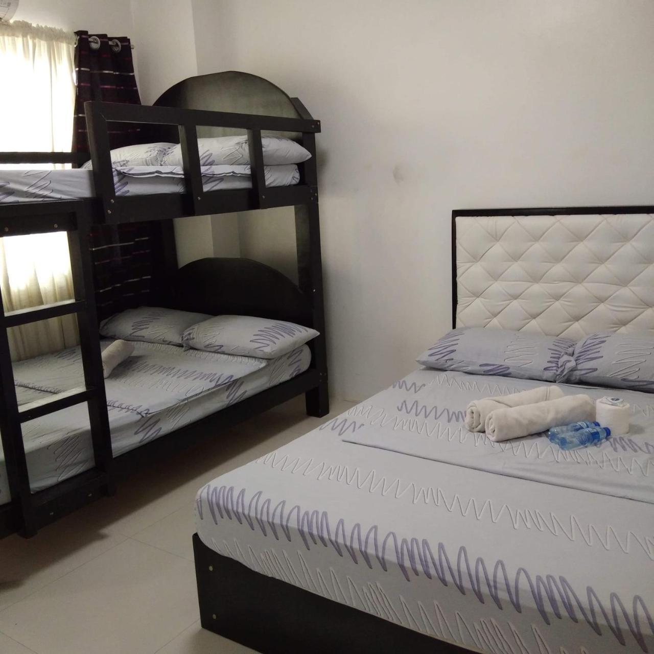 N&J Lopez Lodging House Pasay Zimmer foto
